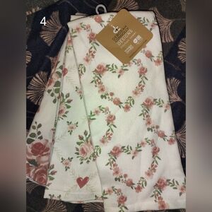 Floral Heart Kitchen Towels